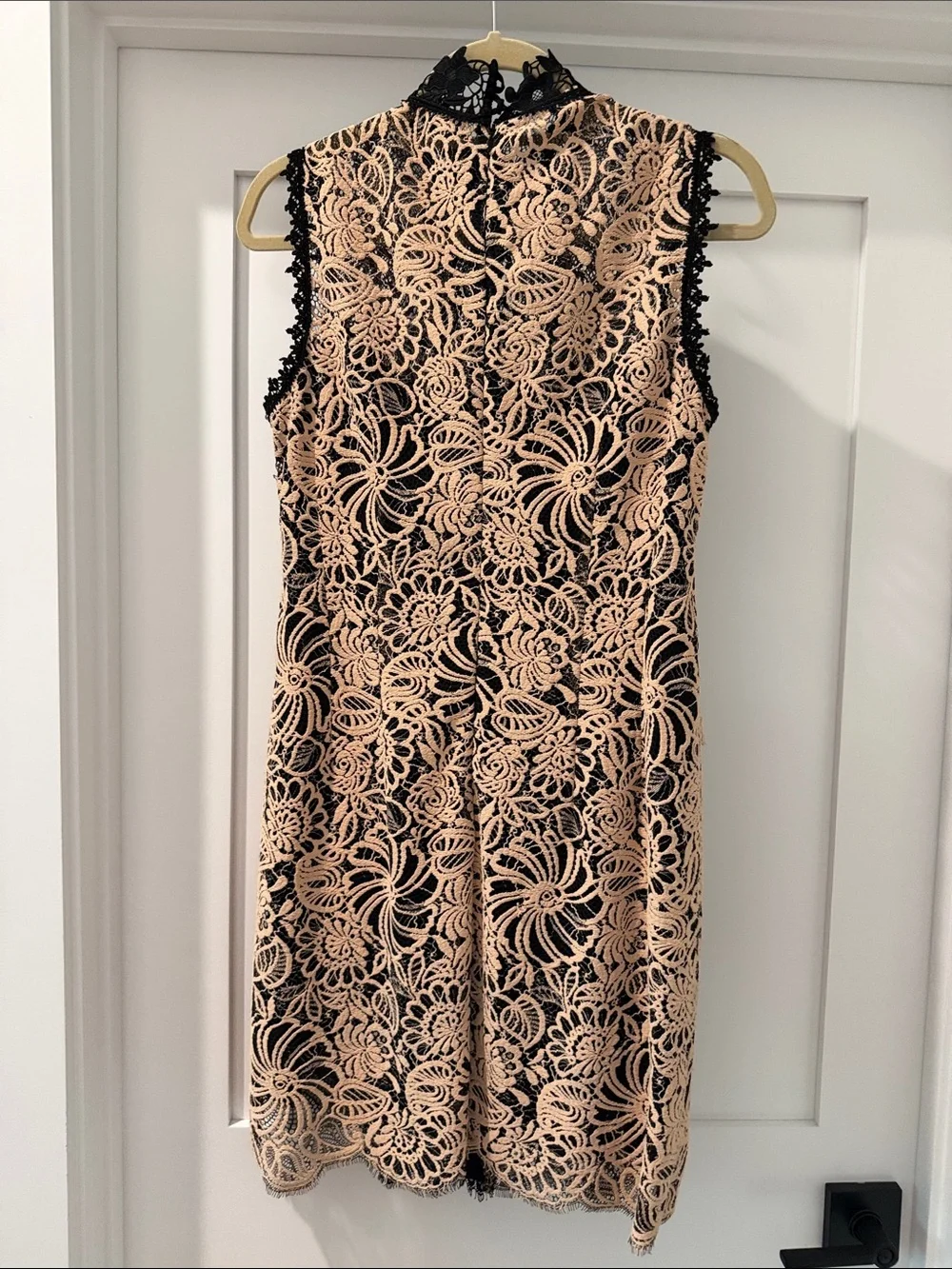 Nanette Lepore elegant sleeveless