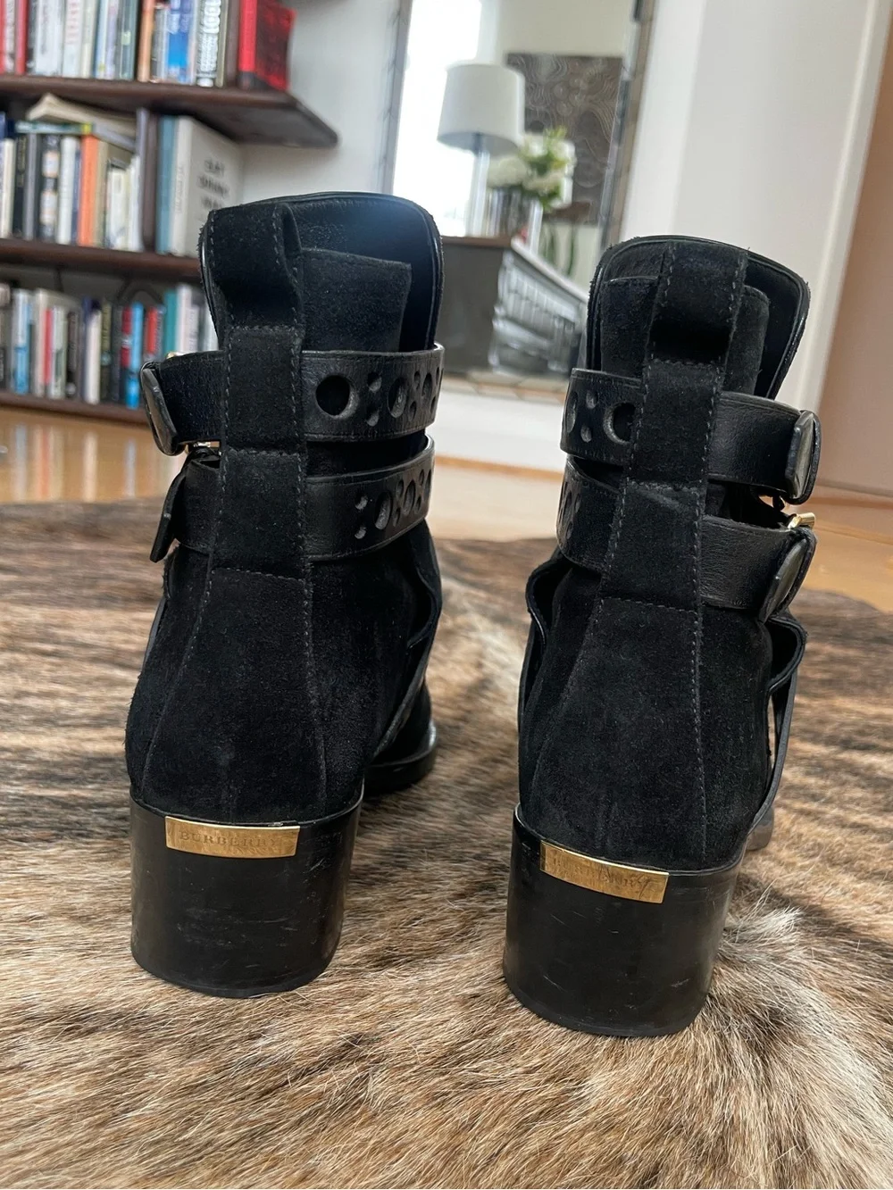 Burberry straps suede ankle