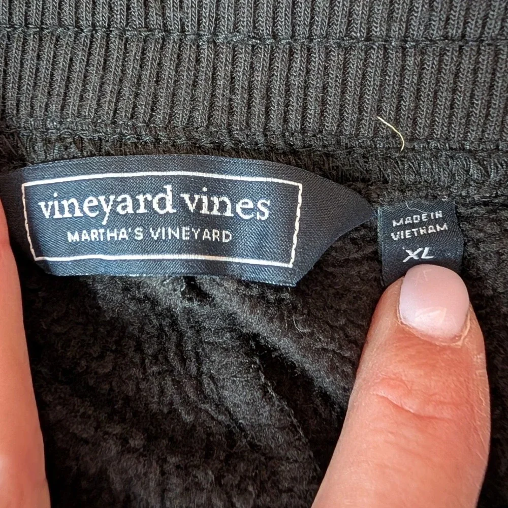 Vineyard Vines size xl