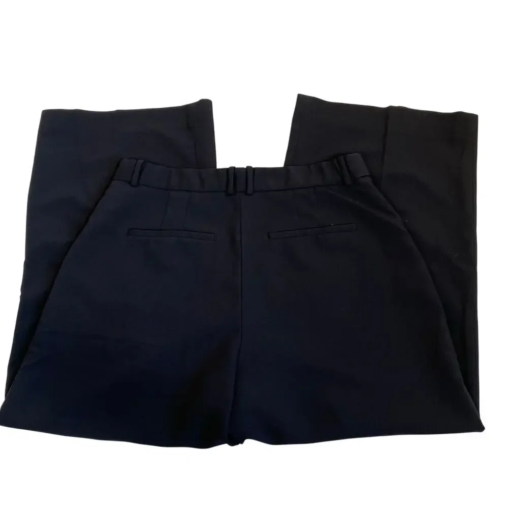 Abercrombie & Fitch size inseam 4”