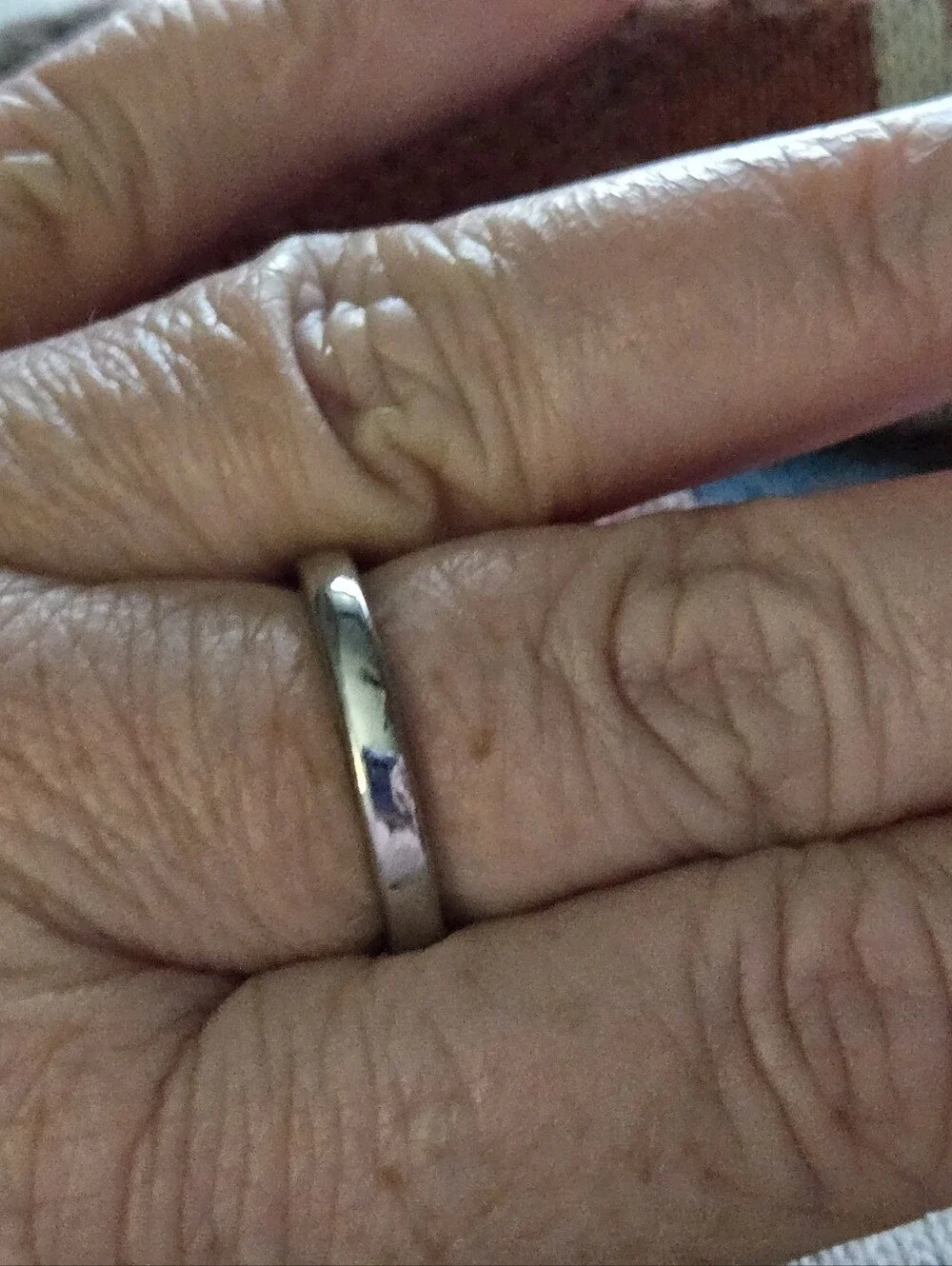 N/A sleek silver