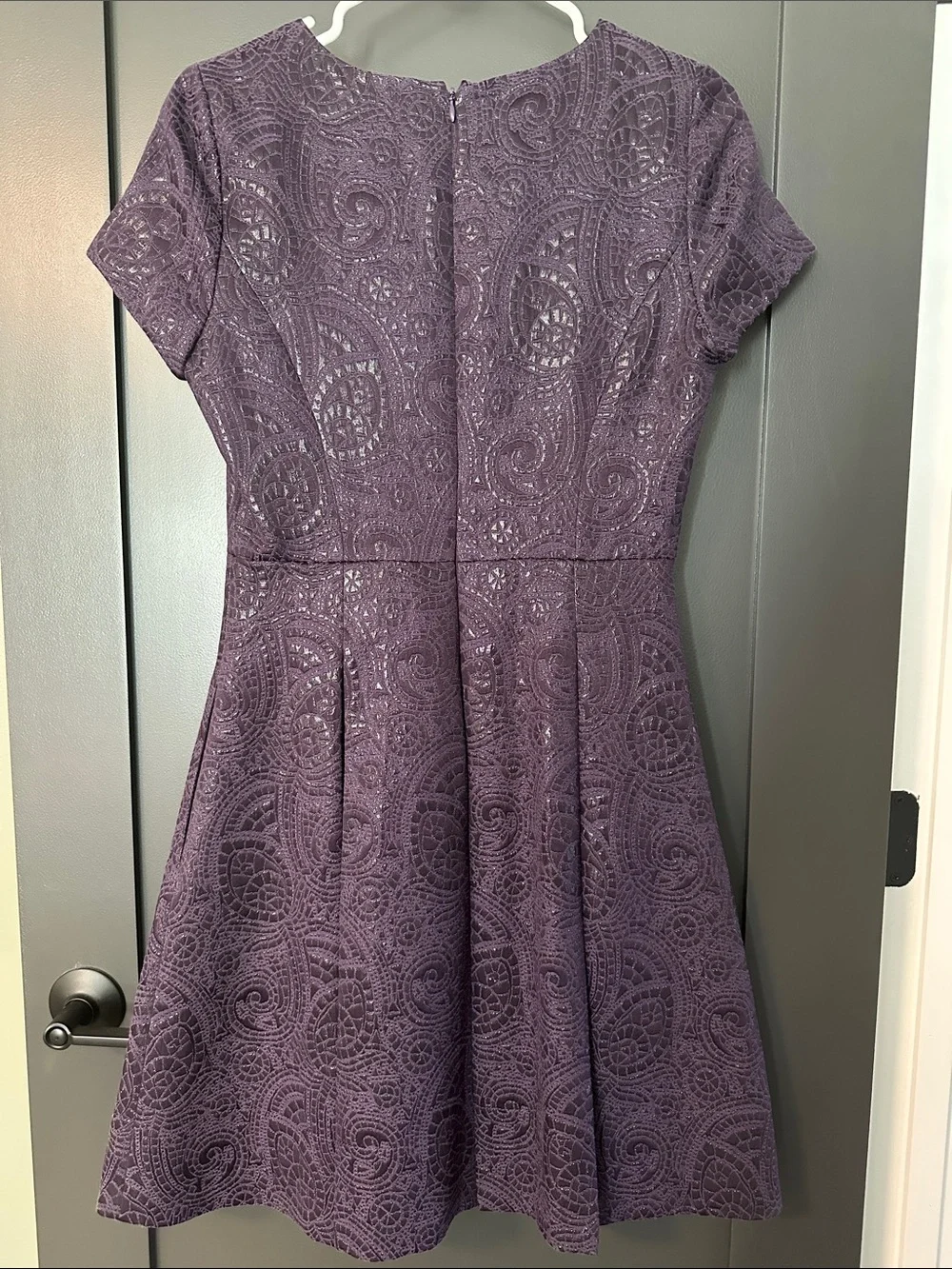 Banana Republic neck fit