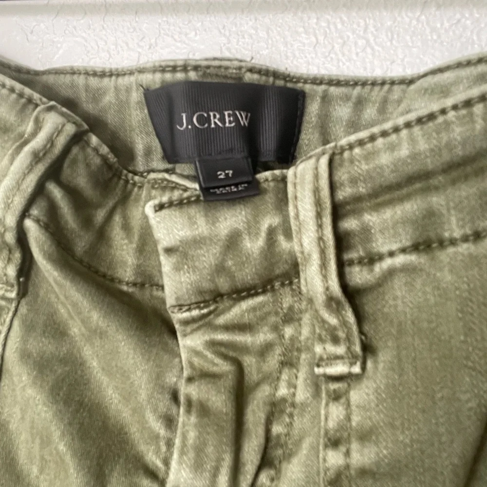 J. Crew size 27