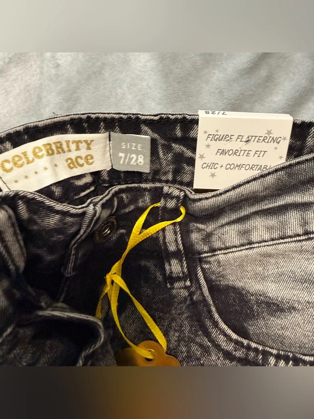 NWT celebrity Ace trendy black