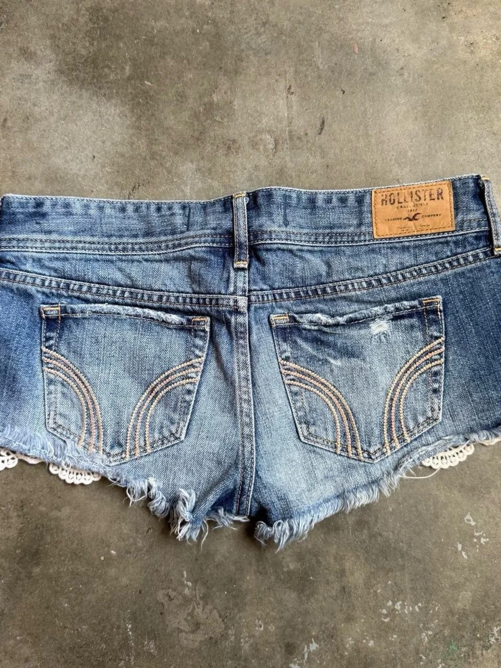 Hollister low rise