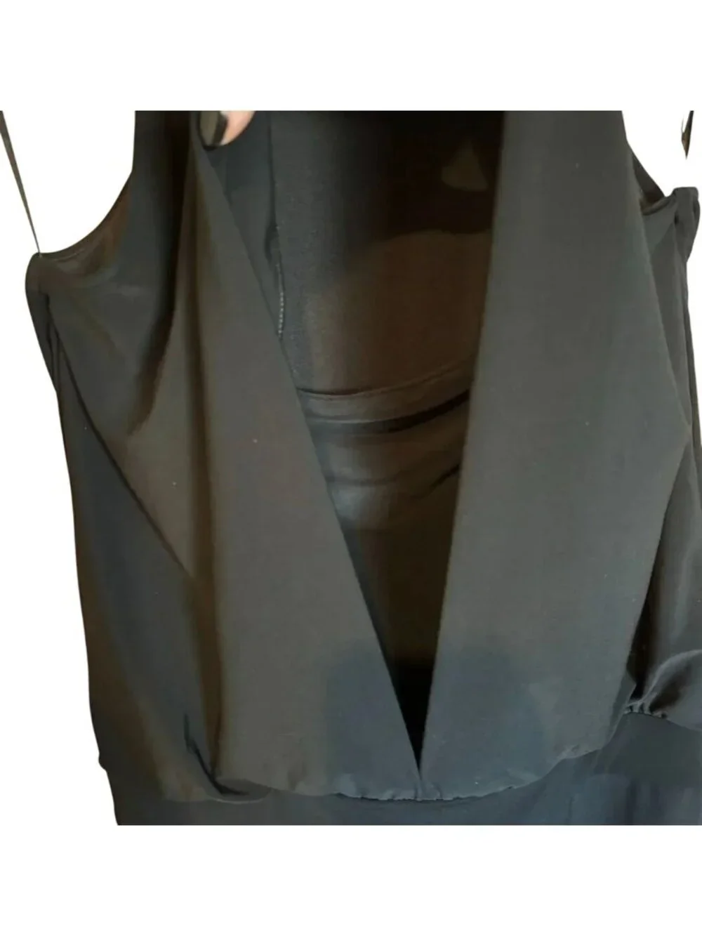 White House Black Market size halter