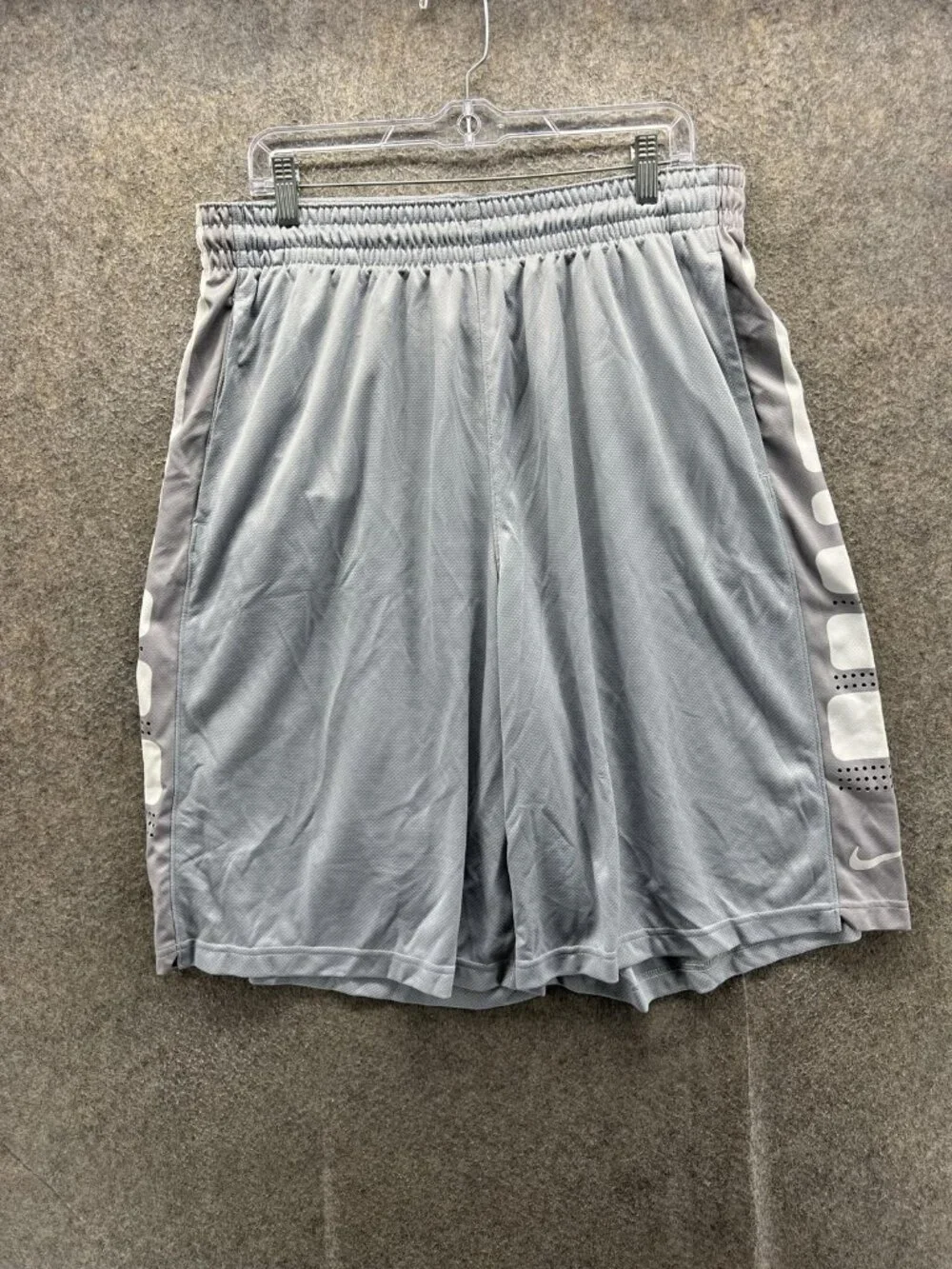 Nike Dri Fit Shorts Mens 2XL Gray Basketball Mesh Geometric Side Panel 11 Inseam