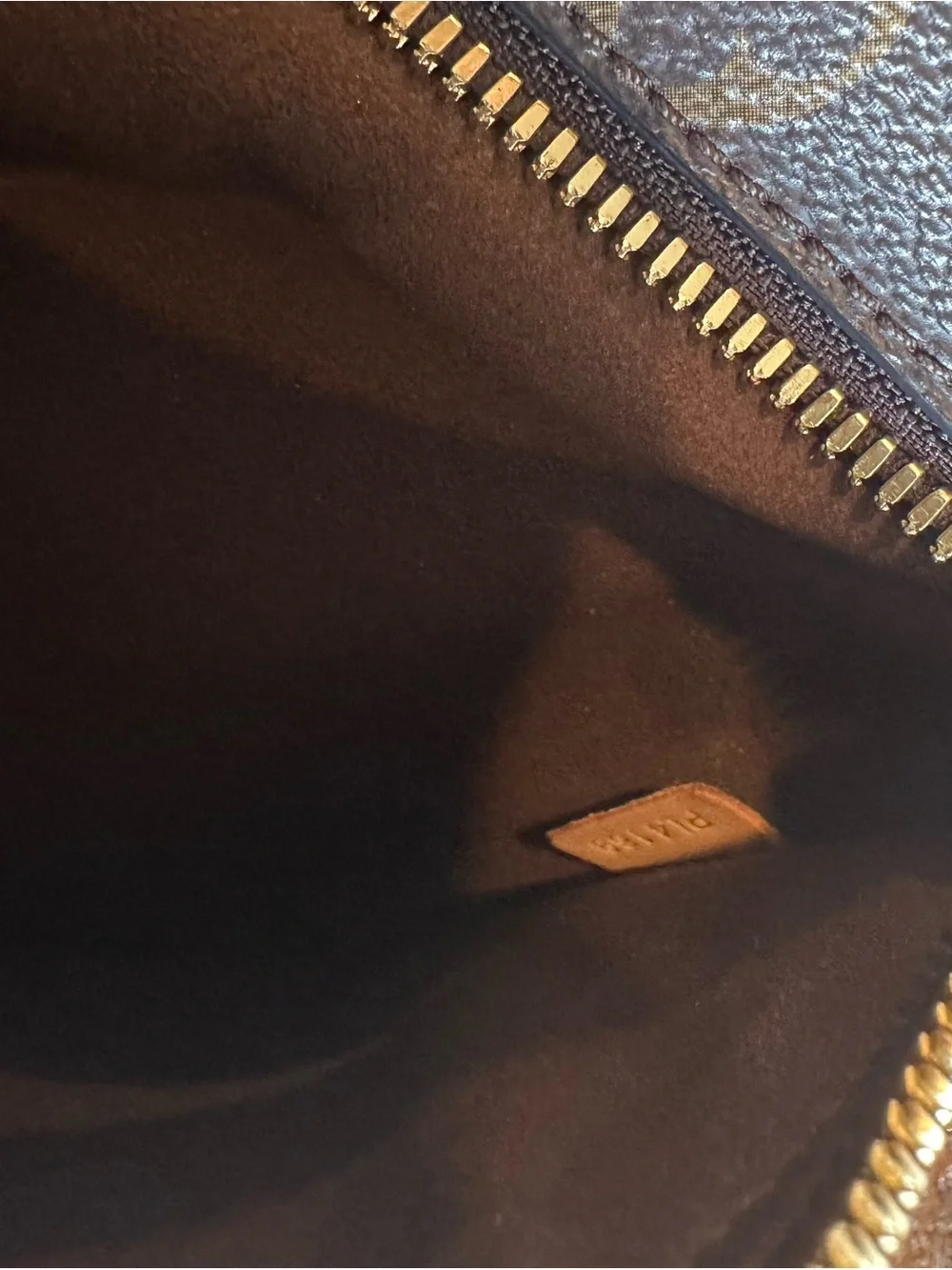 Louis Vuitton classic louis