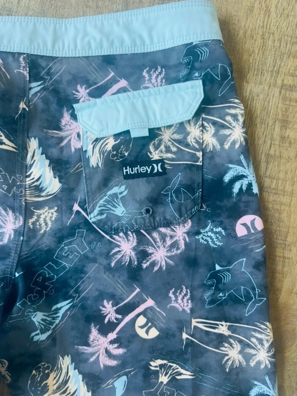 Quiksilver four items