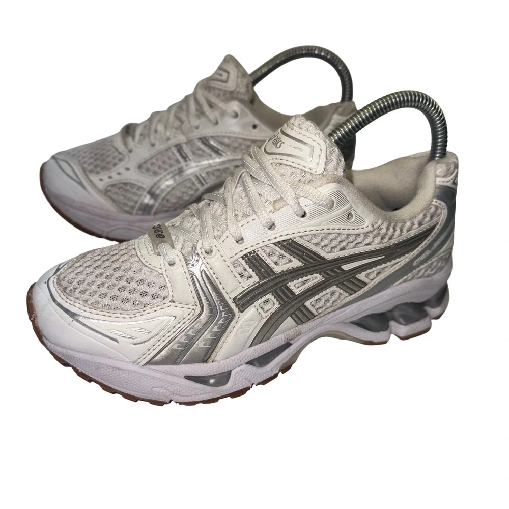 Asics fast shipping