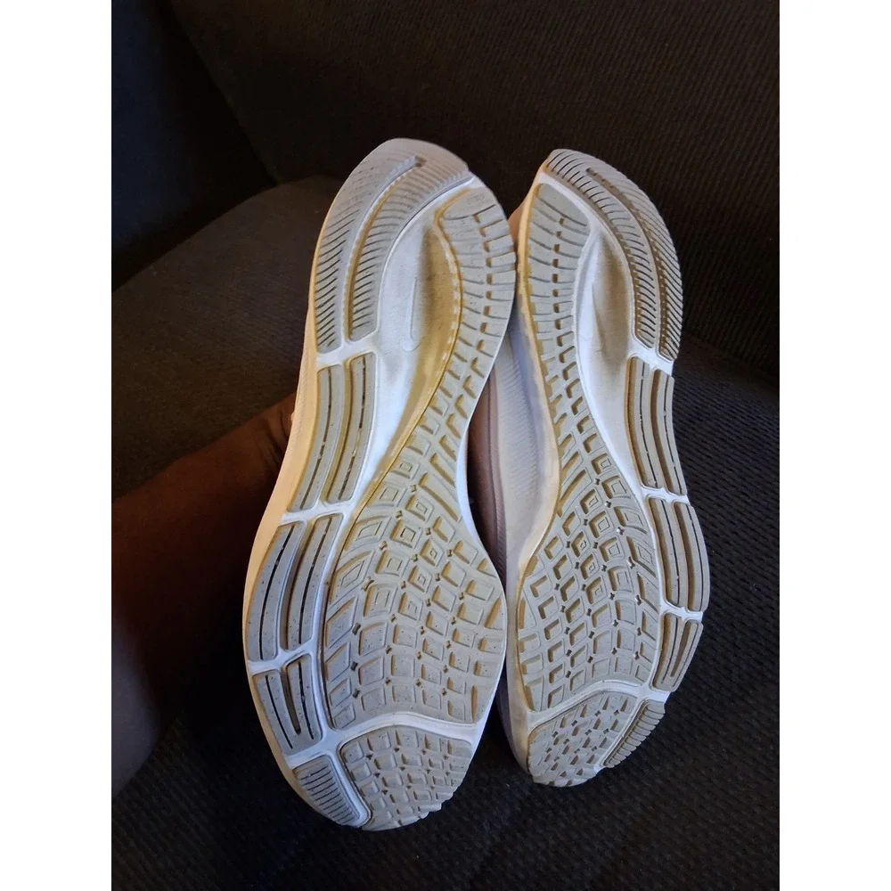 Nike product pair