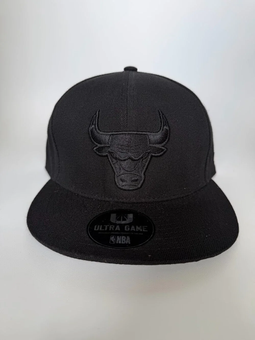Ultra Game NBA Chicago Bulls Blackout Twill Snapback Hat Cap VGMC046F NWT OSFM