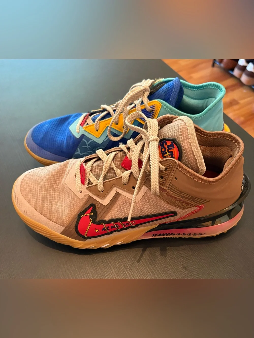 Nike damage blue