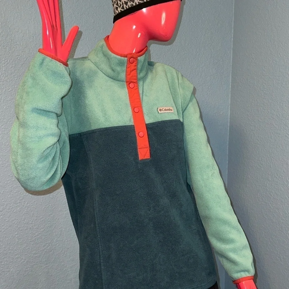 Columbia snap sweater