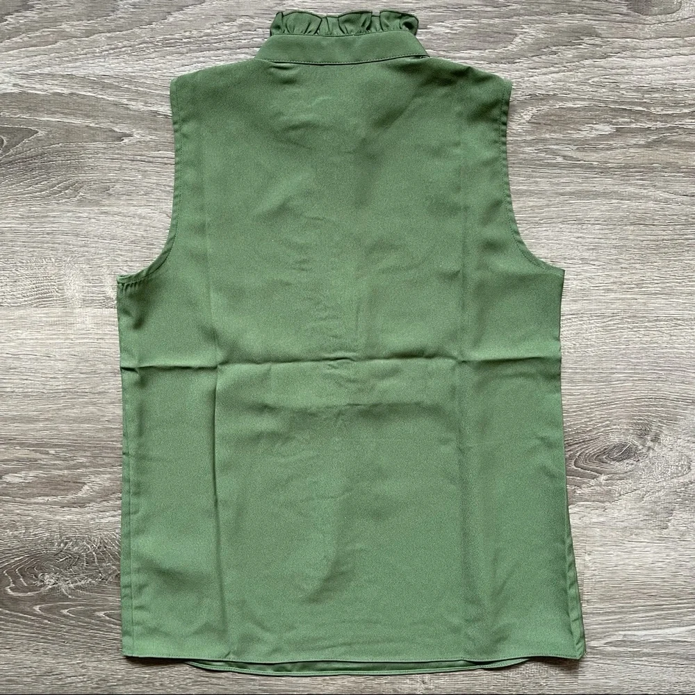 J. Crew neck its design