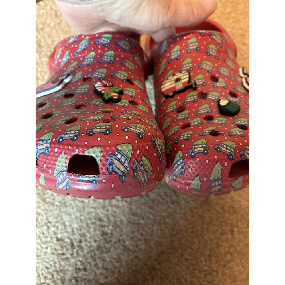 CROCS vineyard vines