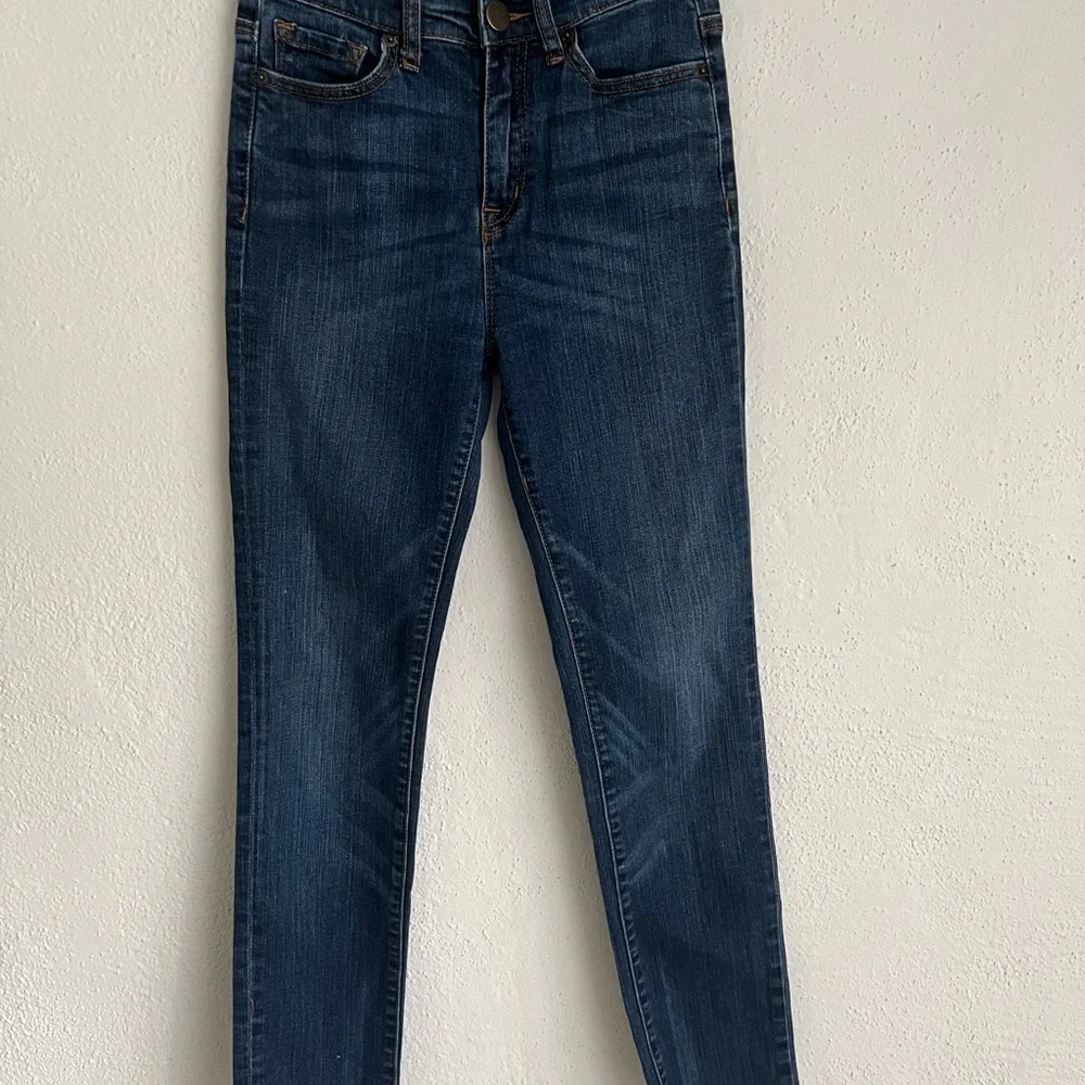 BDG woman blue
