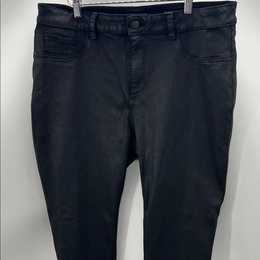 DL1961 sleek black