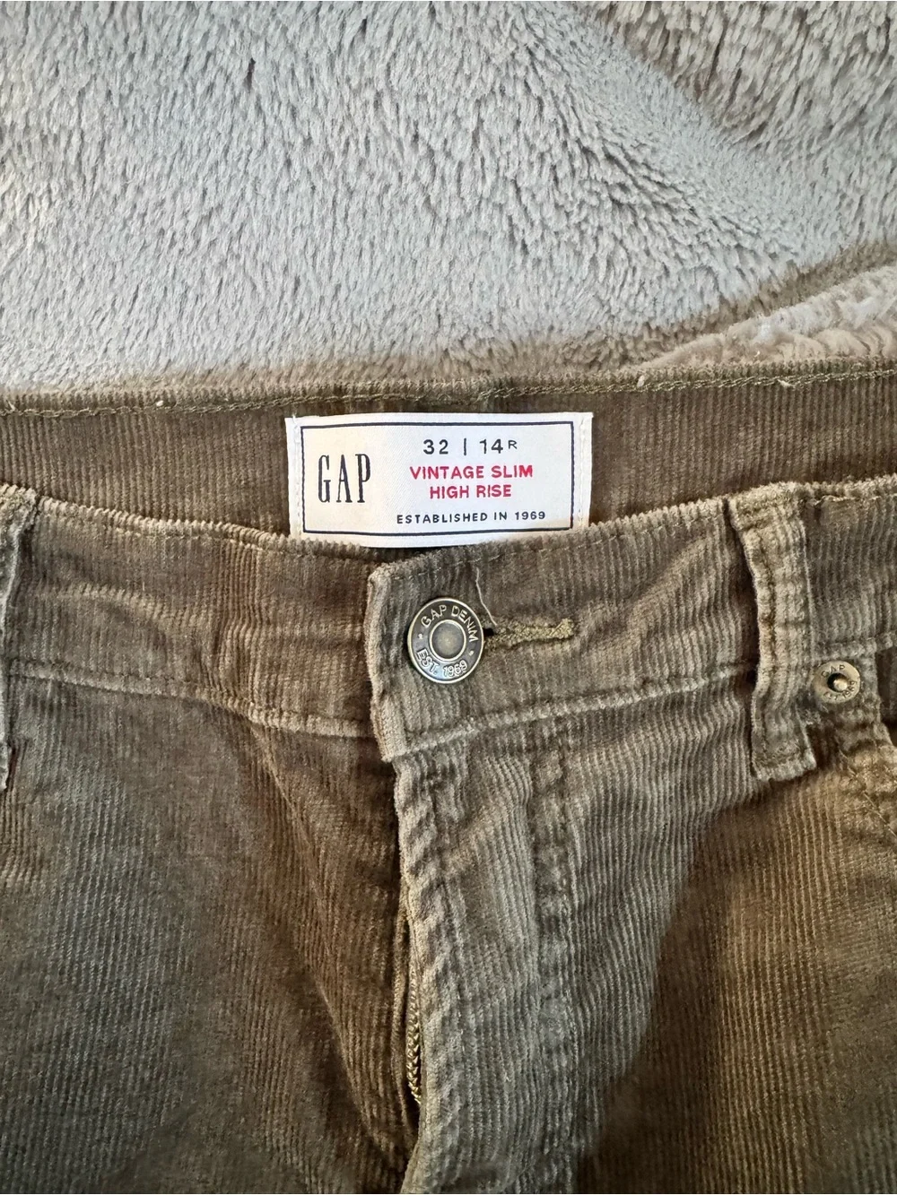 GAP excellent corduroy