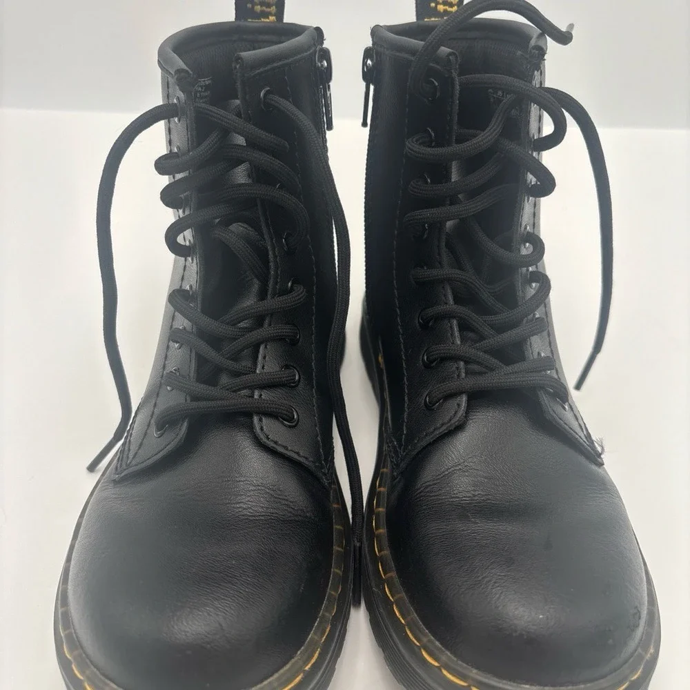 Dr. Martens stylish black