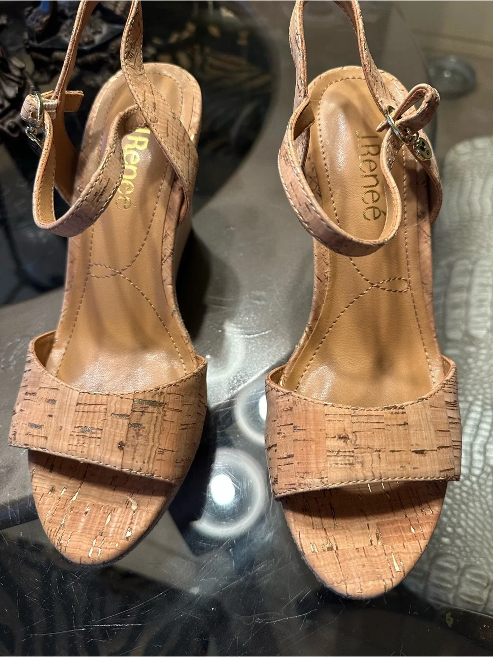 J Renee tan platform