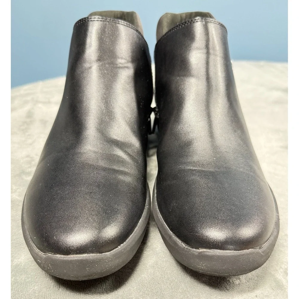 Clarks title collection