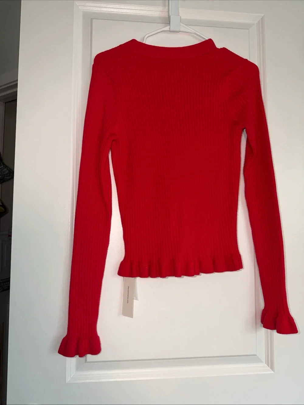 Commense bright red