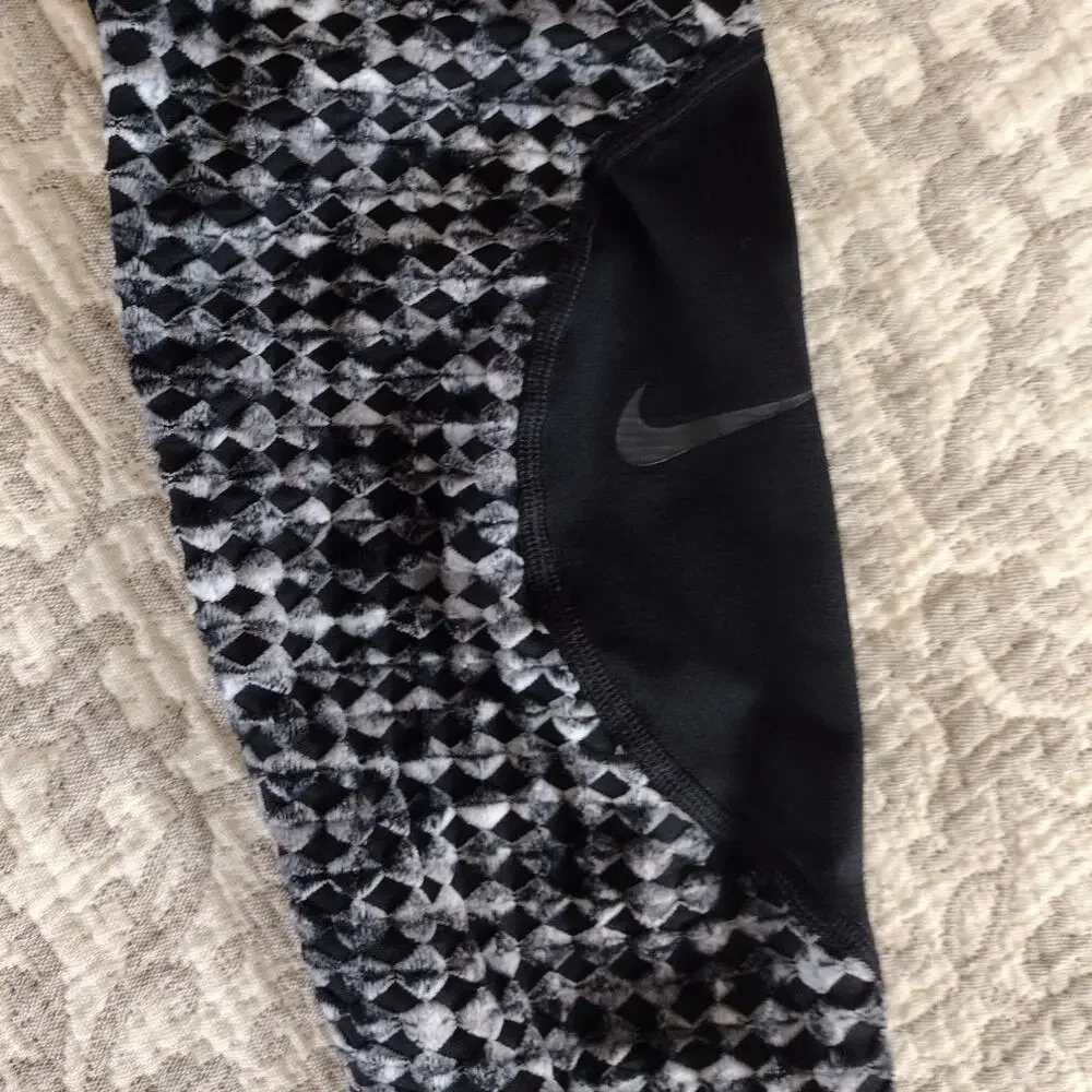 Nike pro hyperwarm