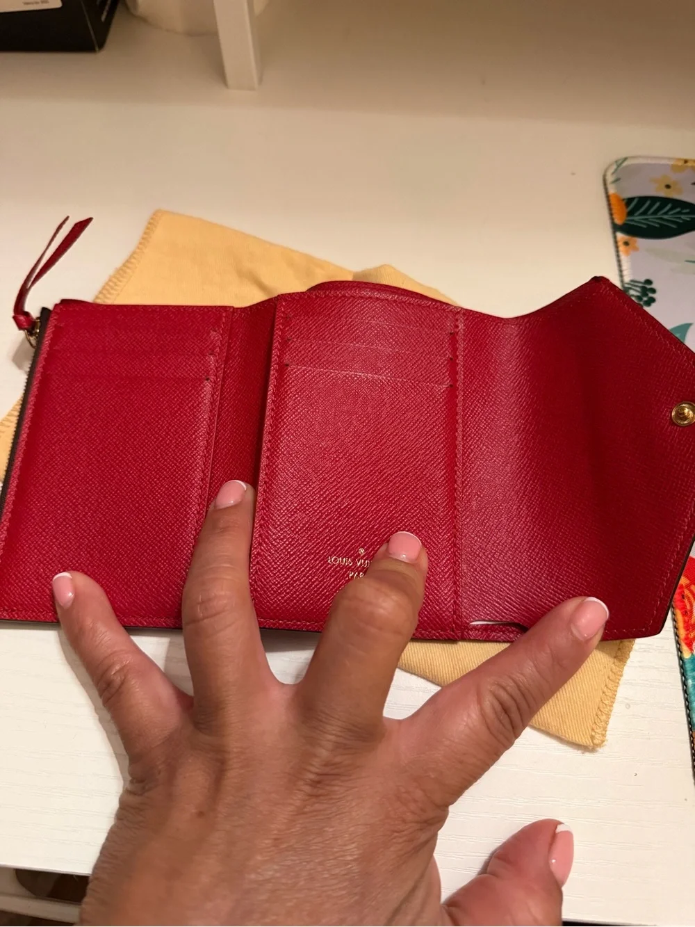 Louis Vuitton compact louis
