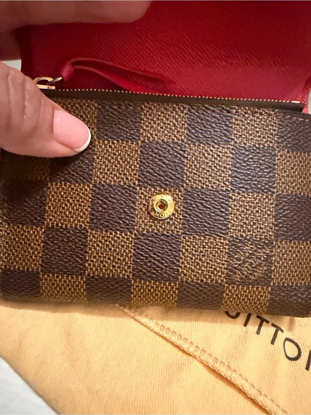 Louis Vuitton compact louis