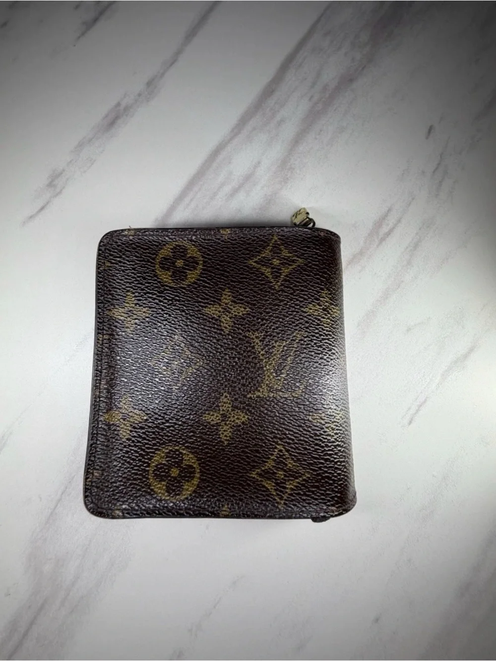 Louis Vuitton signature lv