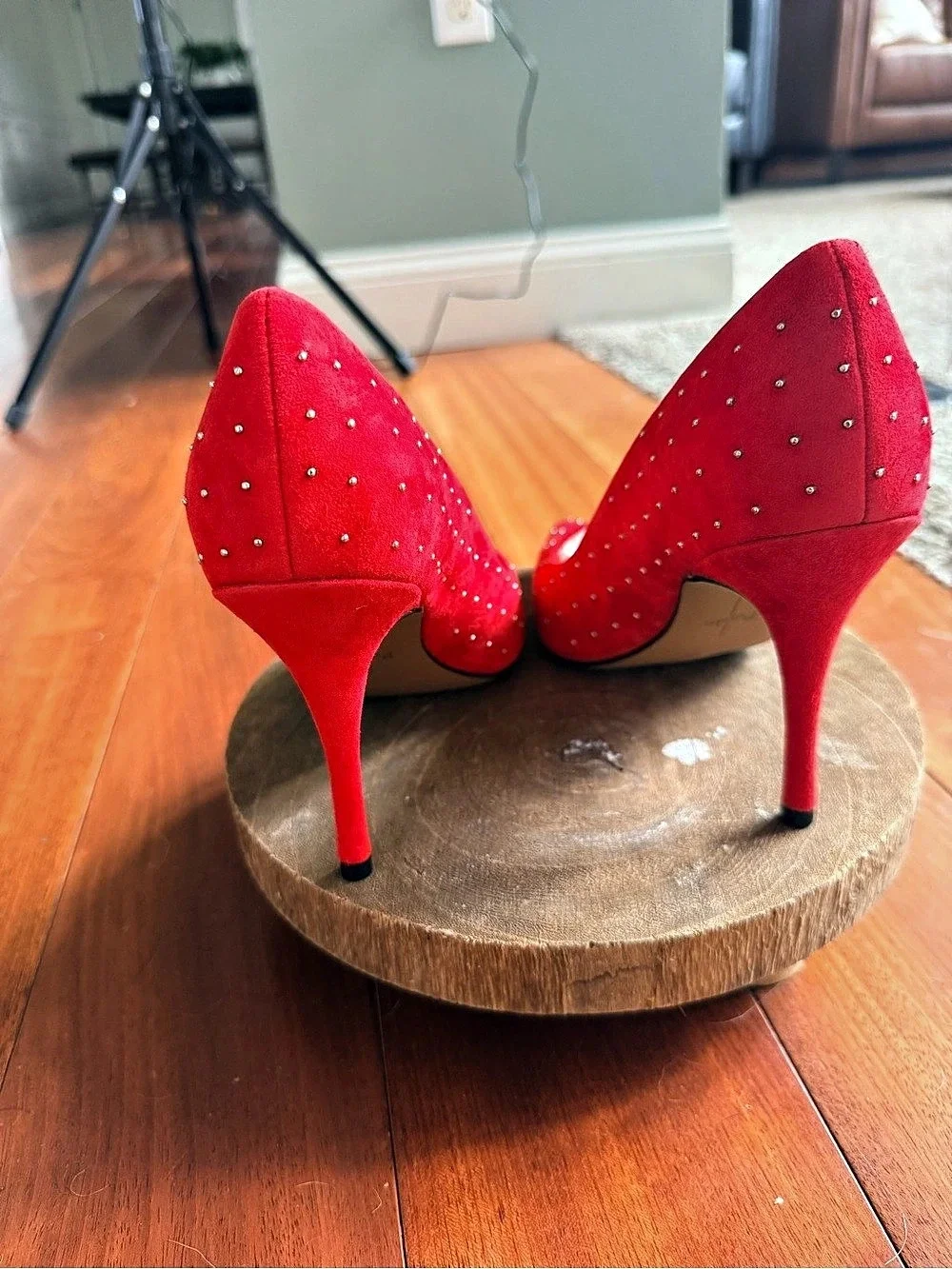 Paolo Aurora Red Studded Pointed Toe Pumps Size 8.5 NIB