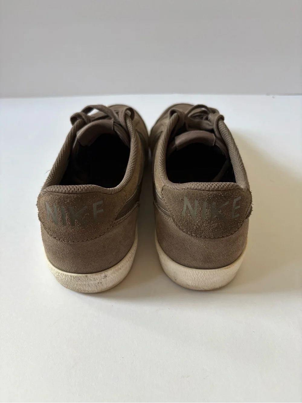 Nike classic low
