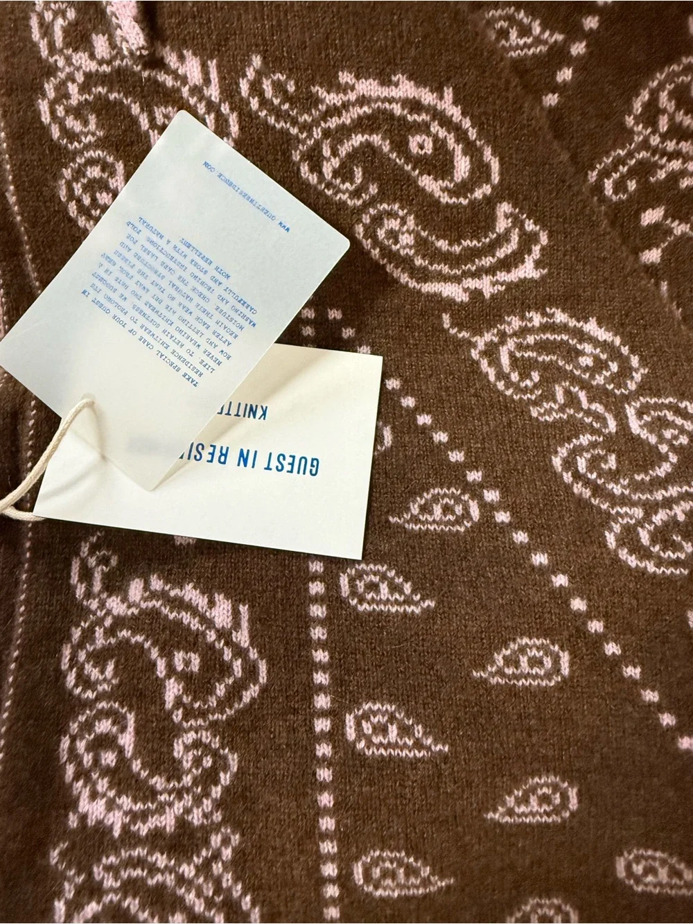 Guest In Residence 100% cashmere