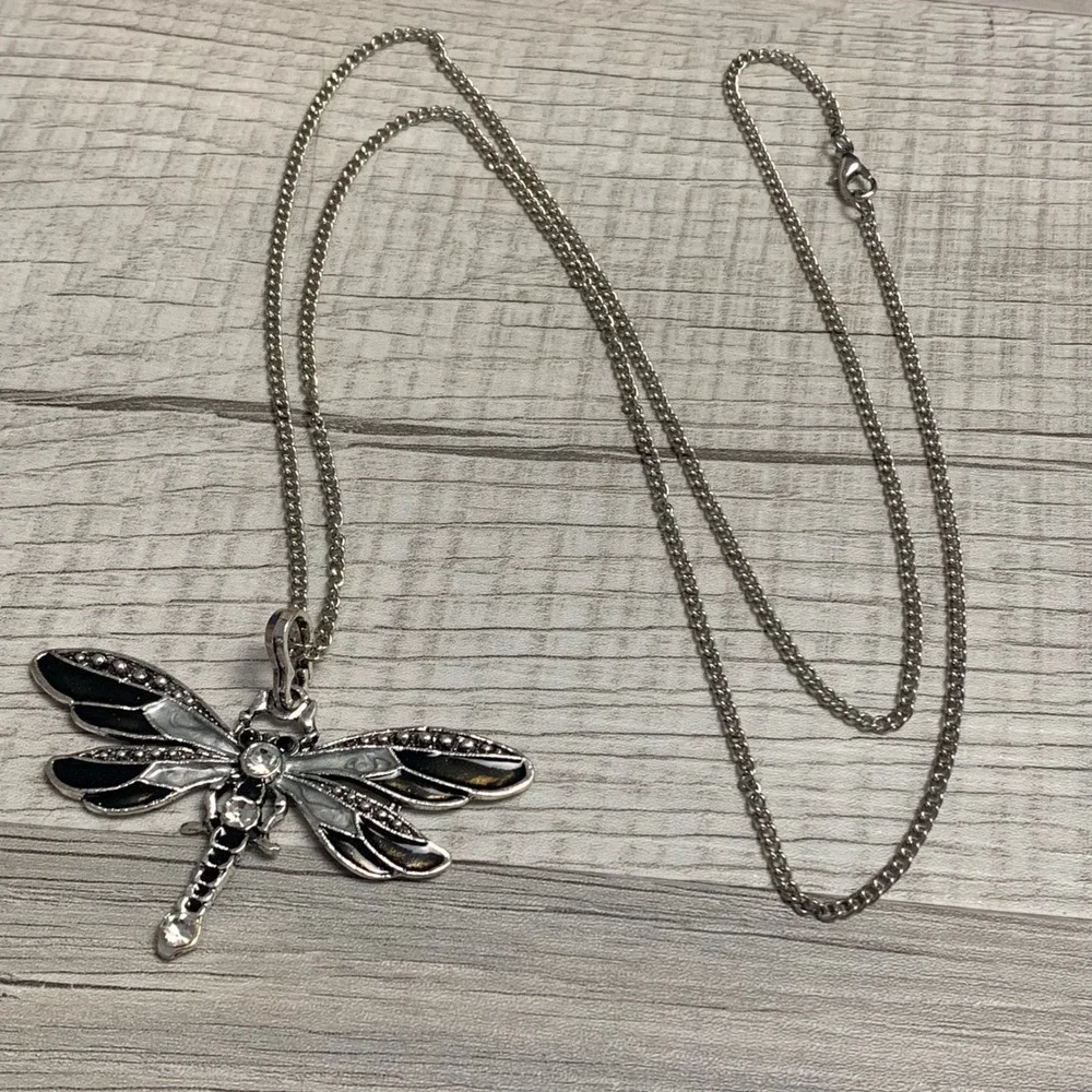 N/A dragonfly pendant