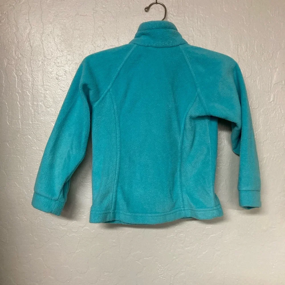 Zara Girl follow us
