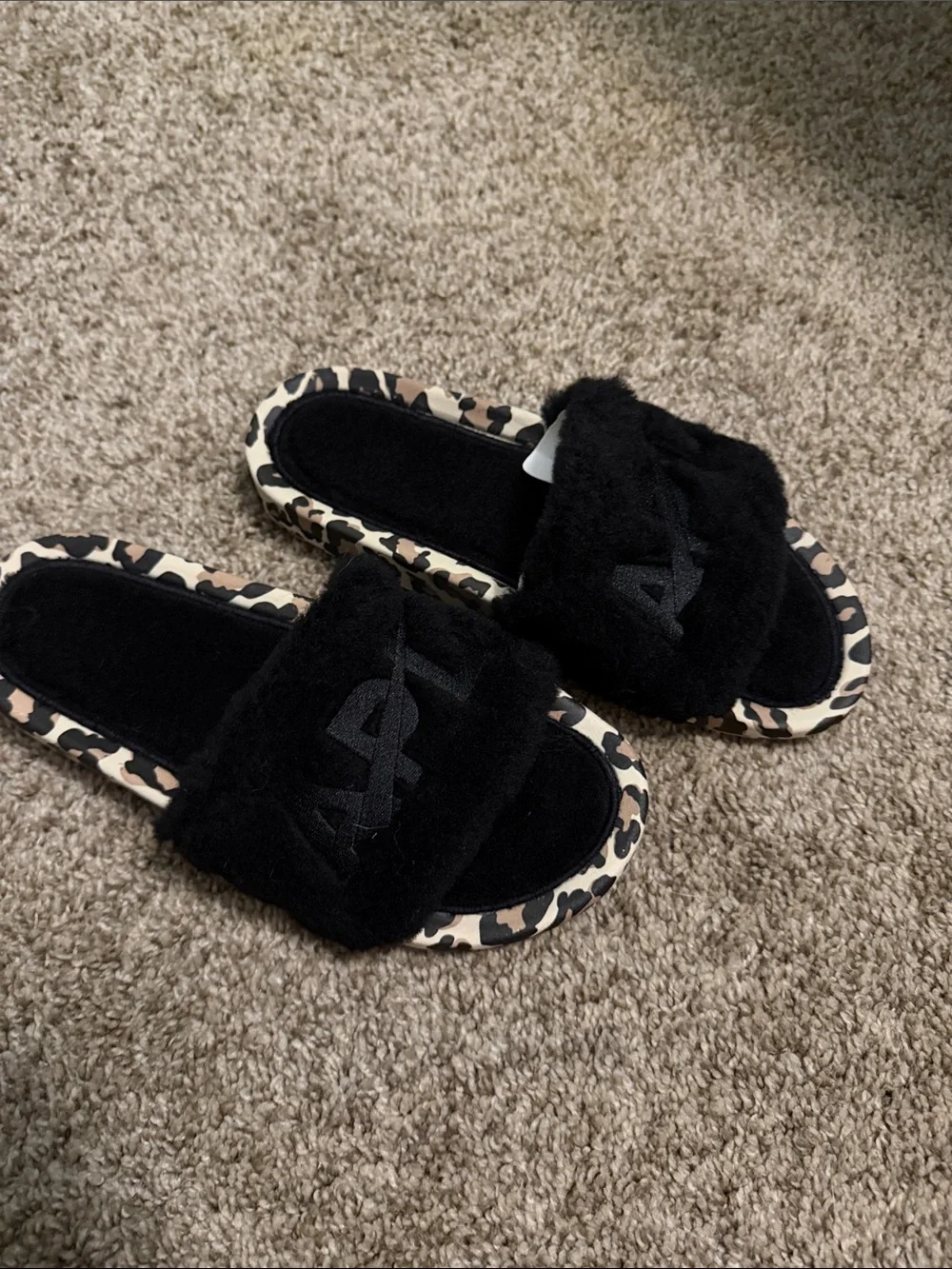 APL comfortable black