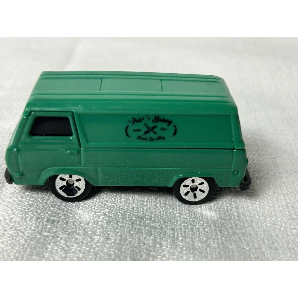 Maisto  1964 Ford Econoline Van Loose from Multi-Pack with Pablo's Bakery detail