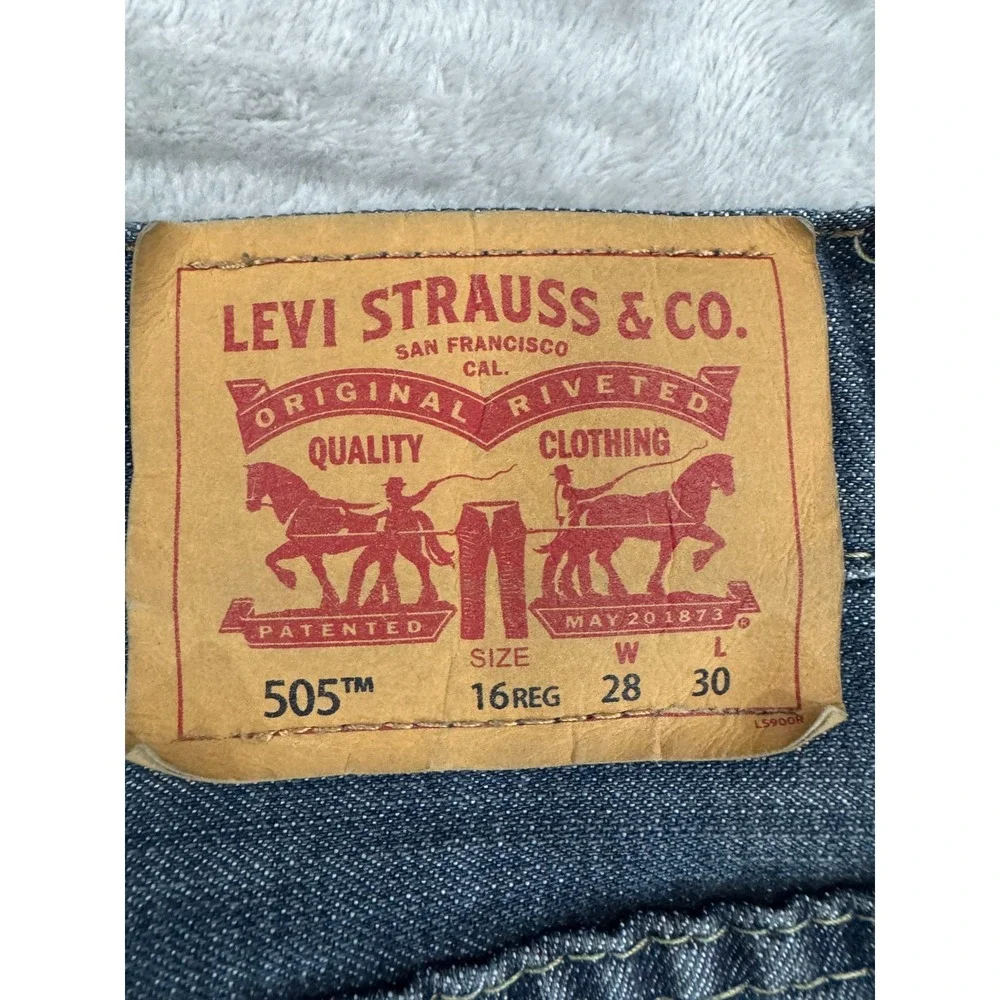 Levis back pants