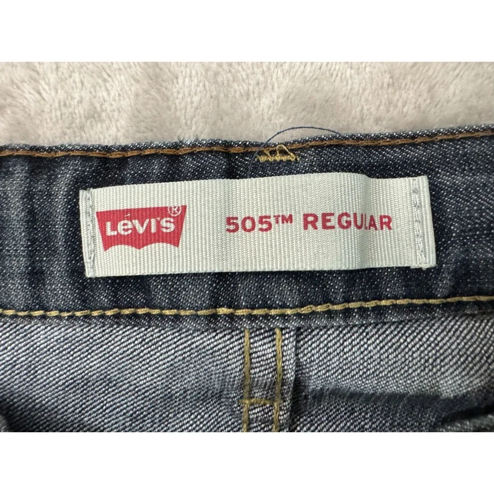 Levis back pants