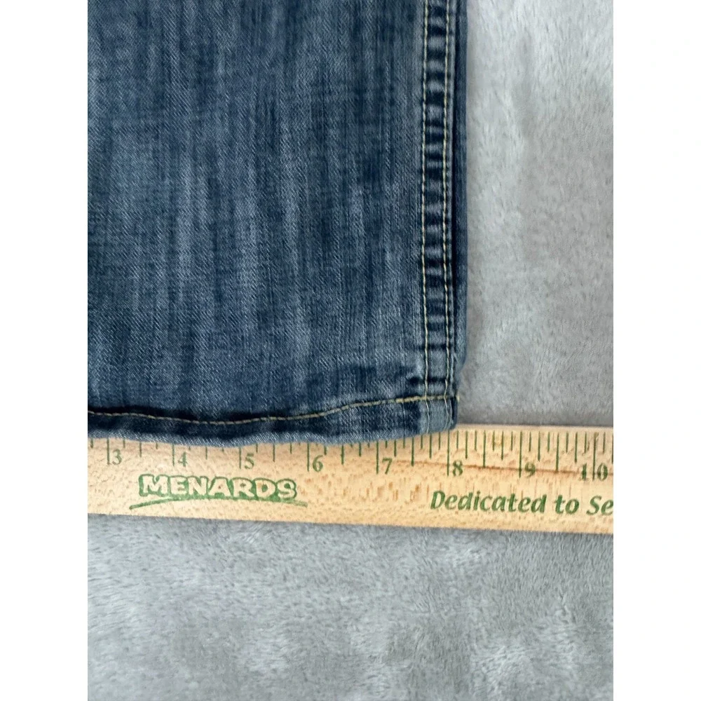 Levis back pants