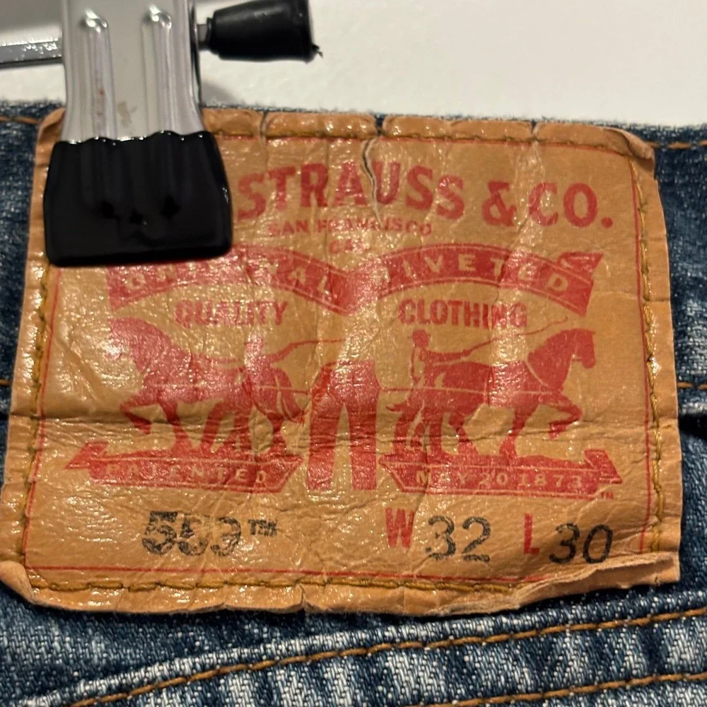 Levis levis 559