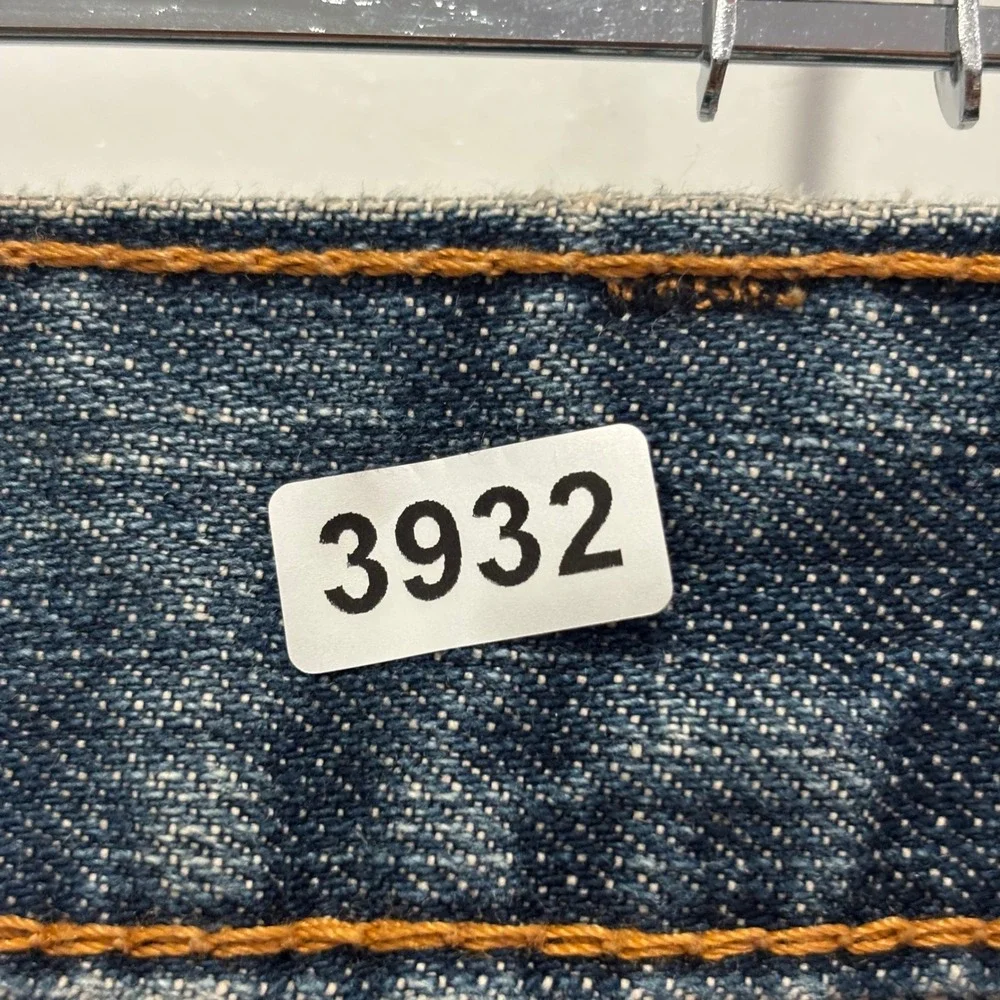Levis levis 559