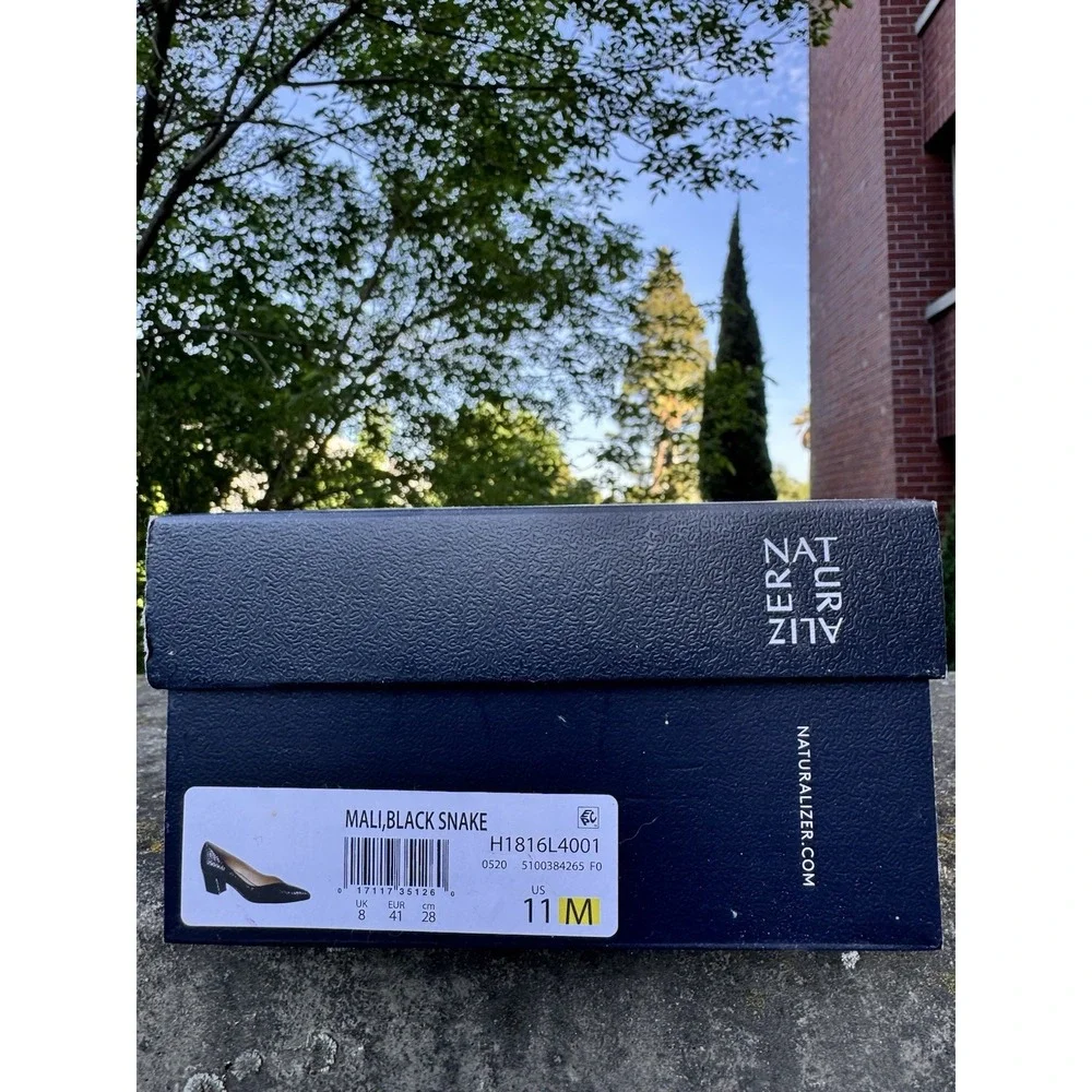 Naturalizer mali pumps