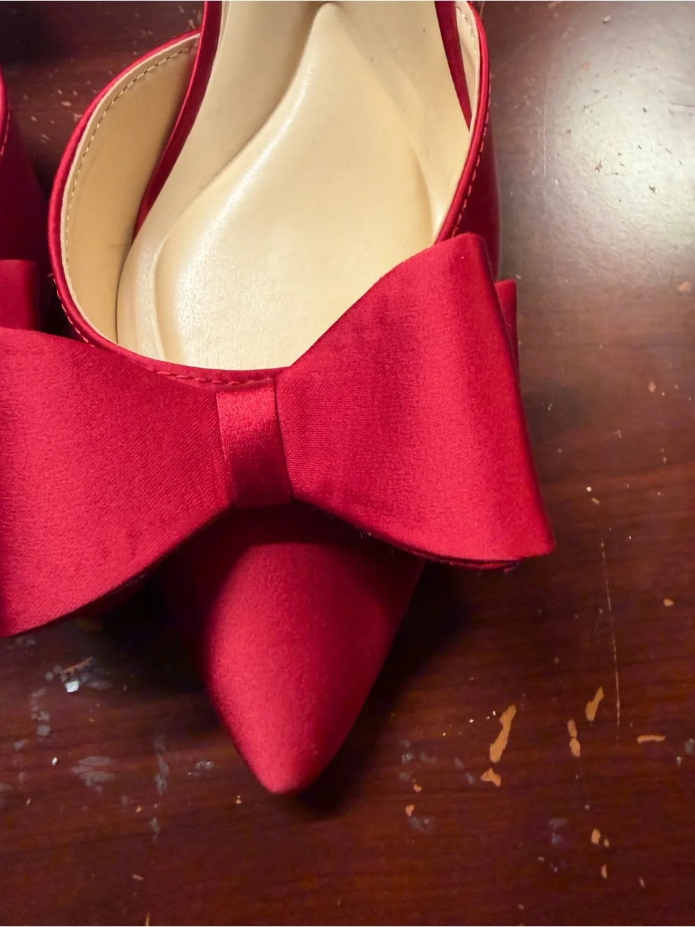 Jessica Simpson stylish red