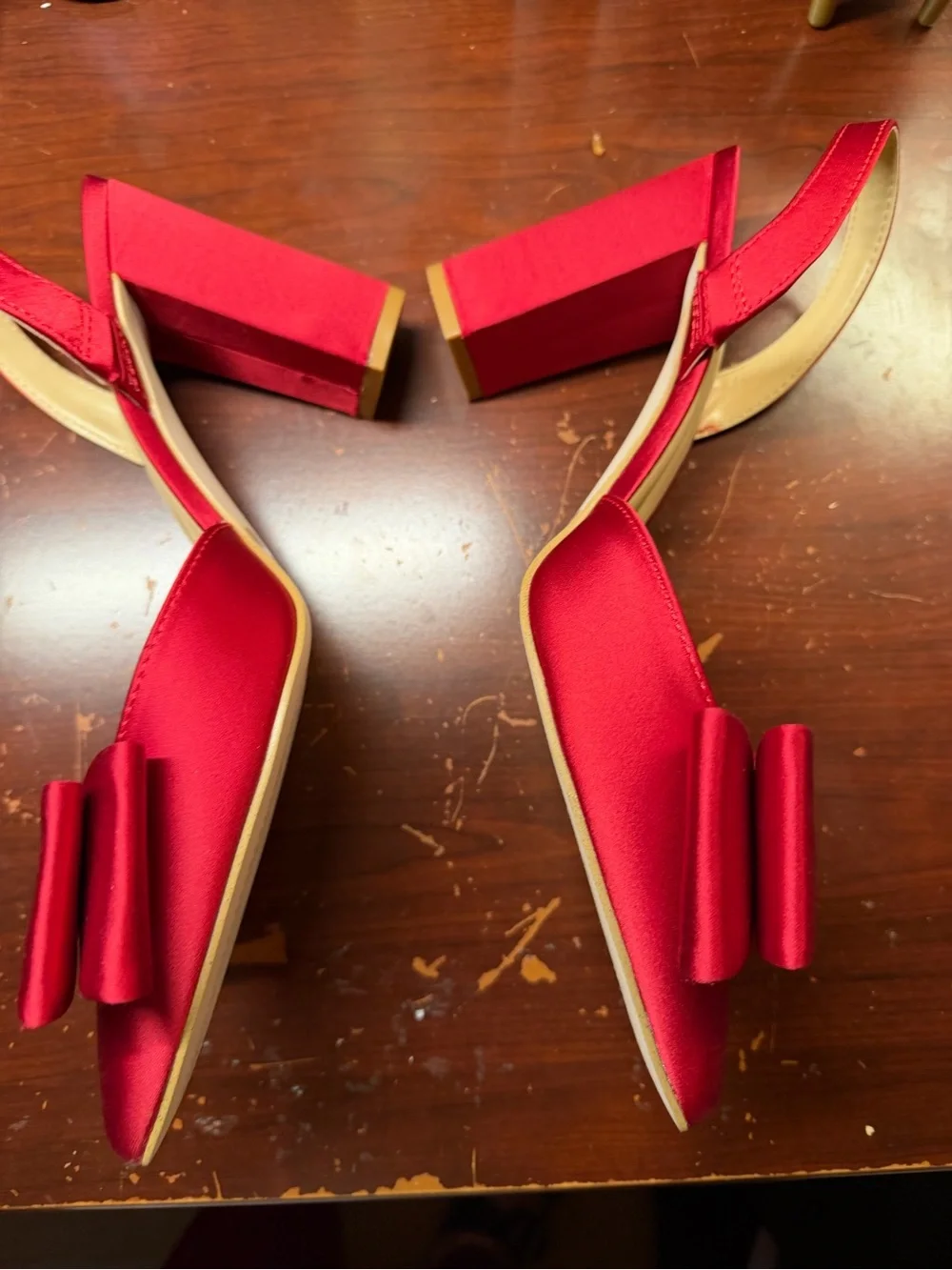 Jessica Simpson stylish red