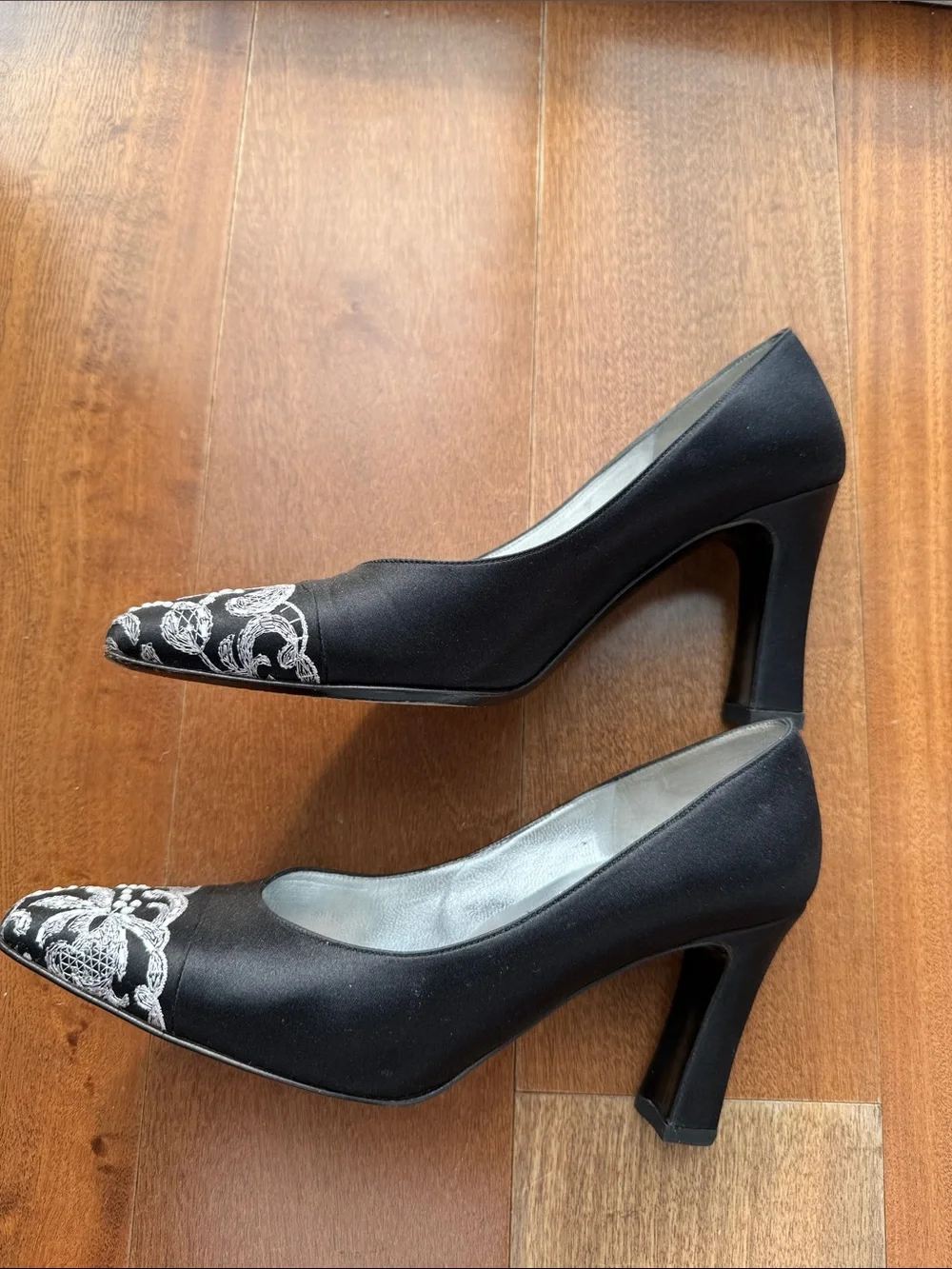 St. John elegant black