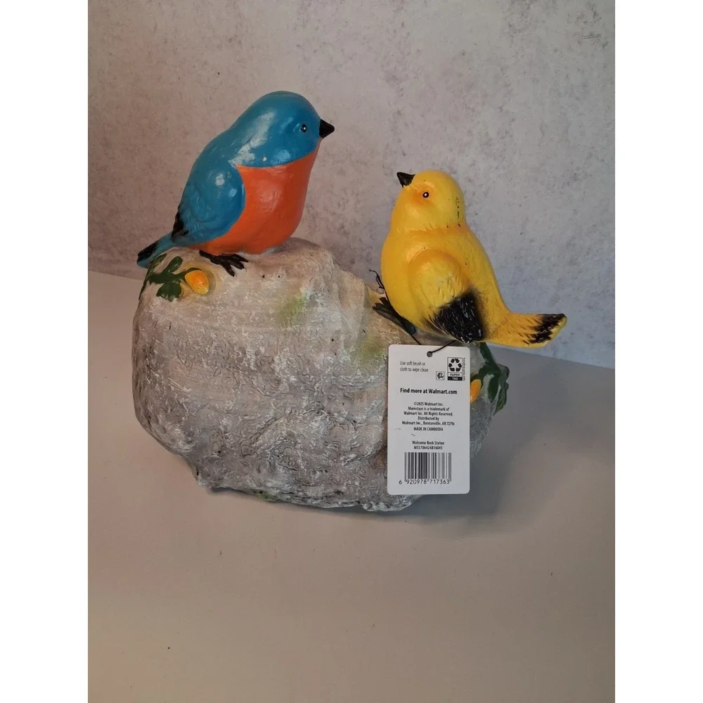 Mainstays brighten up