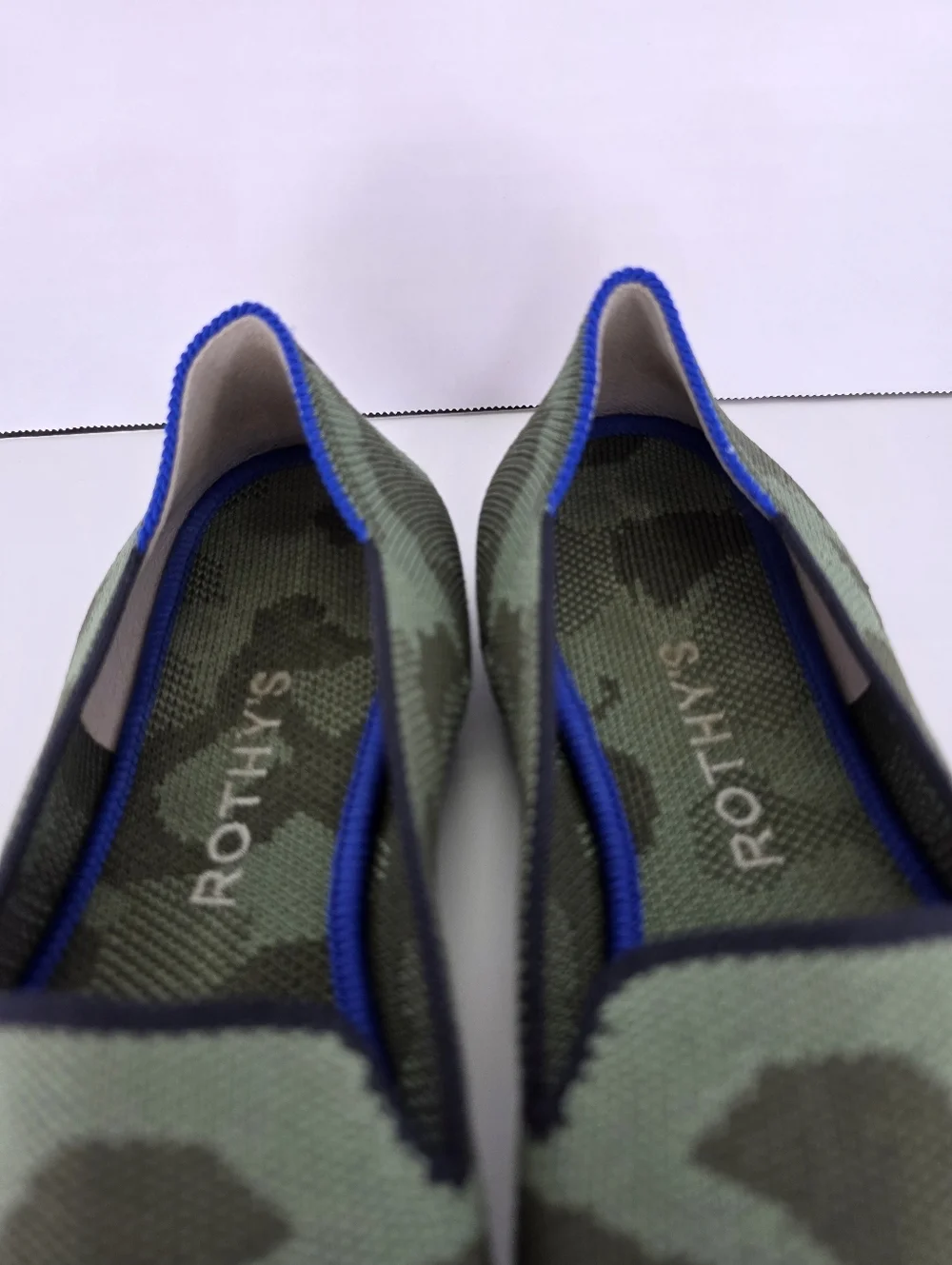 Rothys round great details