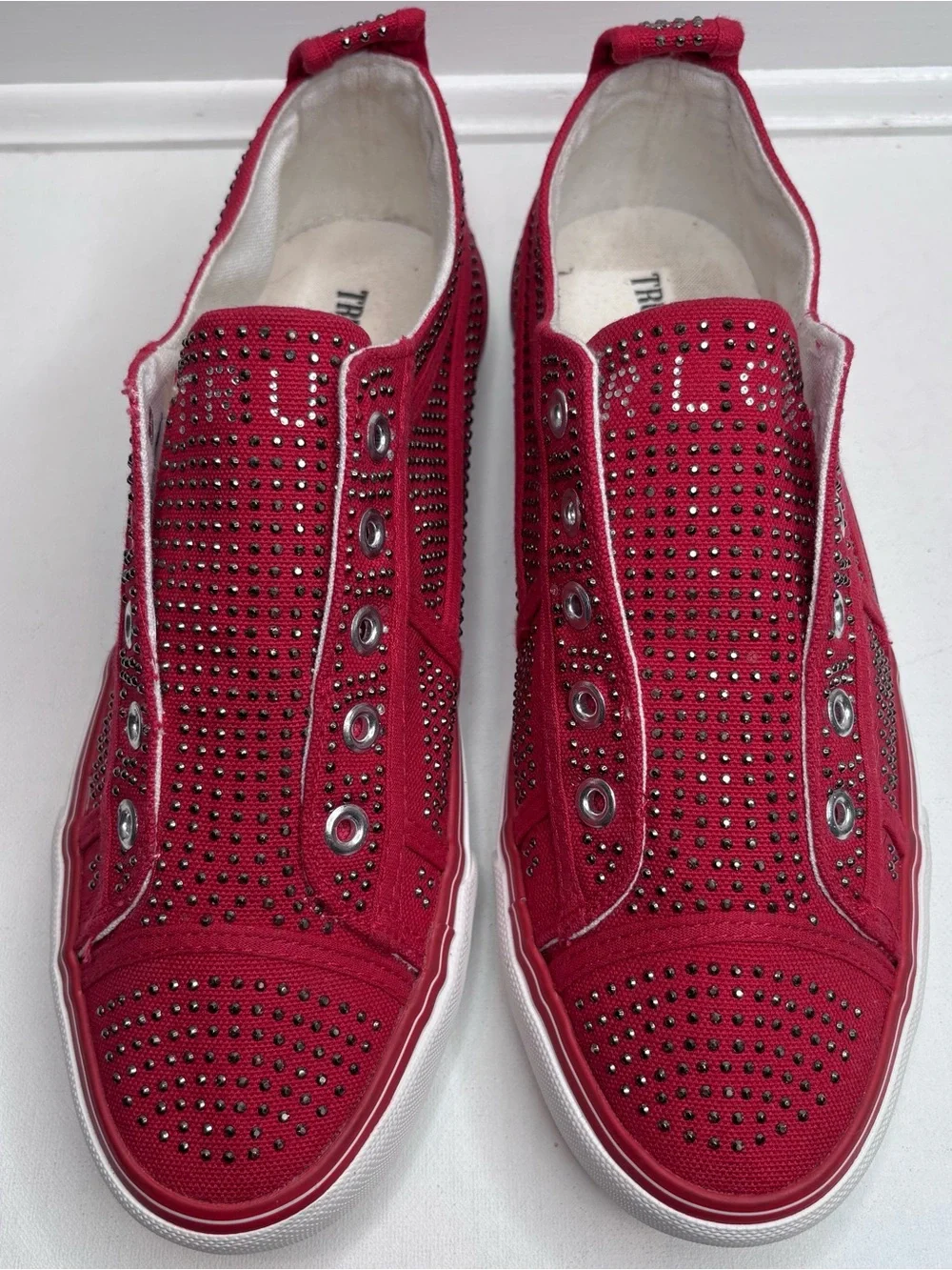 True Religion Women's Rhinestone-Studded Canvas Slip-On Sneakers Red & White 9.5
